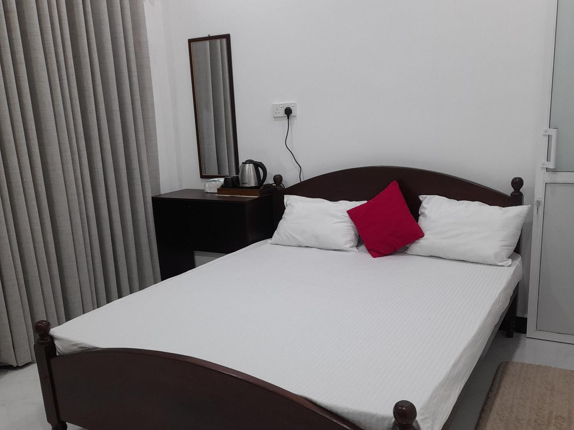 Ella Thenulya Otel Dış mekan fotoğraf
